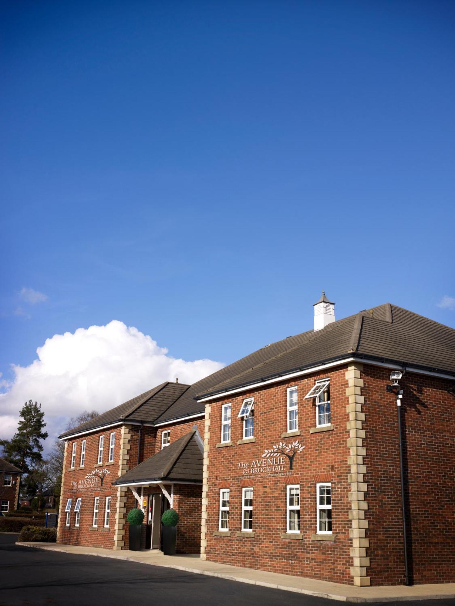 The Avenue Hotel Ltd Clitheroe Bagian luar foto